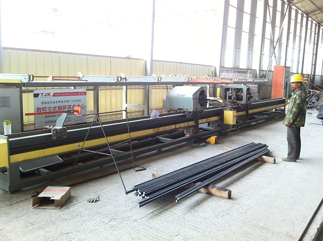 数控歪曲中心现场1